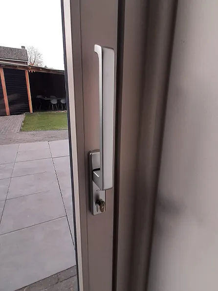 Hefschuifpui beslag bedieningsmechanisme hefboom