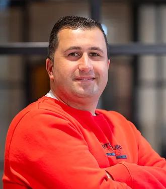 Portret Matay Cagri Promotiemedewerker Benitech Kozijnen