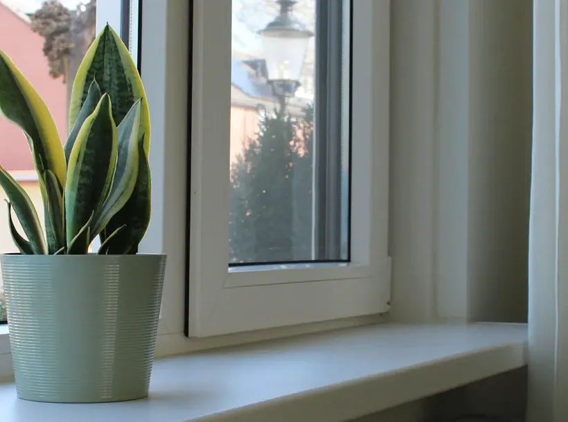 Kunststof kozijnen met isolerend glas voor subsidie in een woning