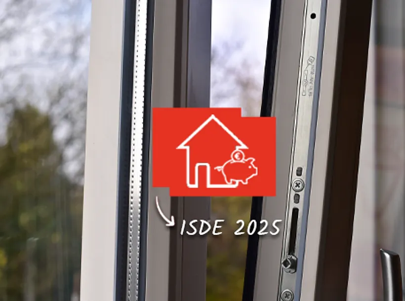 Kunststof kozijn met icon subsidie isolatie huis en tekst ISDE 2025