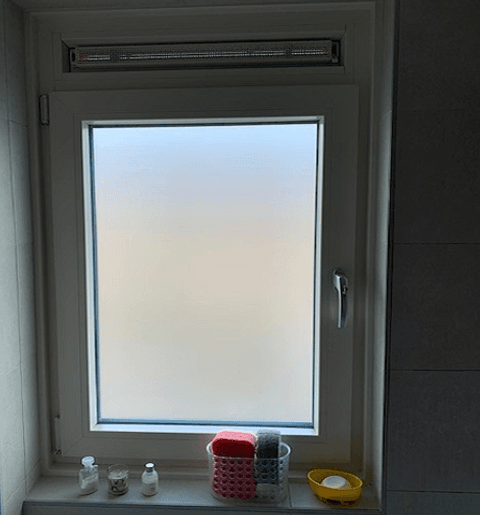 Kunststof badkamer kozijn binnen
