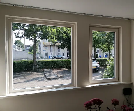 Kunststof kozijnen met vast raam en draaidraam