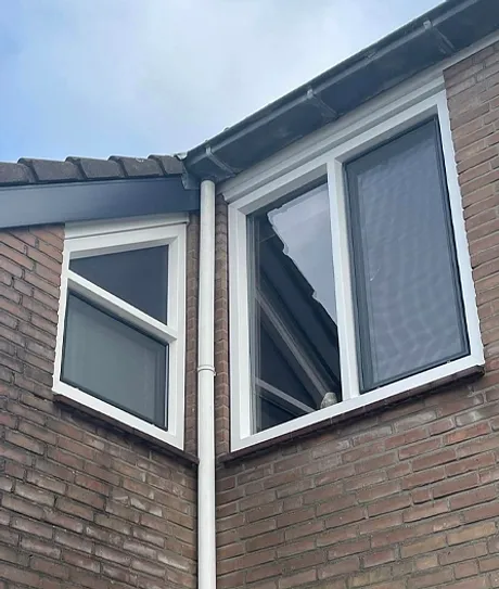Kunststof kozijnen met schuine hoekoplossing geplaatst in Rotterdam