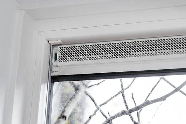 Ventilatierooster in kunststof kozijn binnenzijde